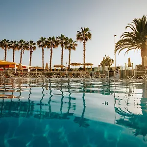 Semesteranläggning (resort) Servatur