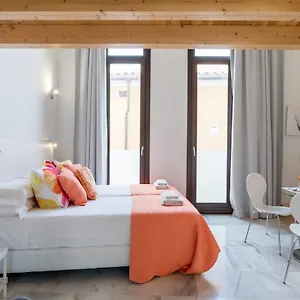 https://malaga-city-breaks.es-andalucia.com
